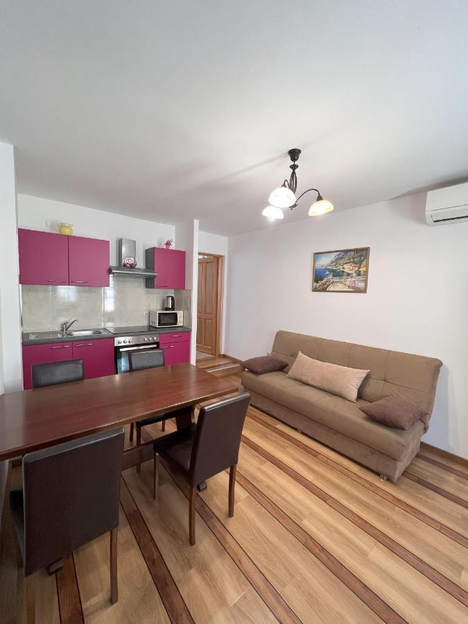 Apartmani Palme Funtana Ngoại thất bức ảnh