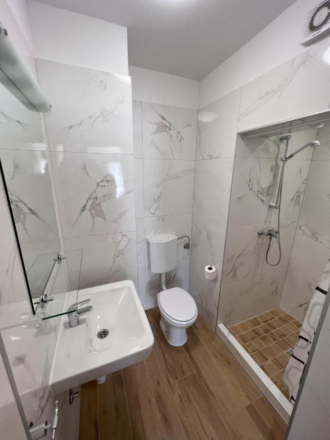 Apartmani Palme Funtana Ngoại thất bức ảnh