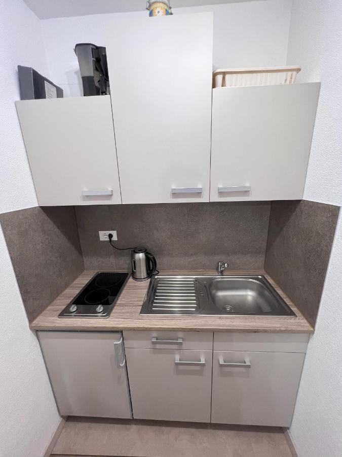 Apartmani Palme Funtana Ngoại thất bức ảnh